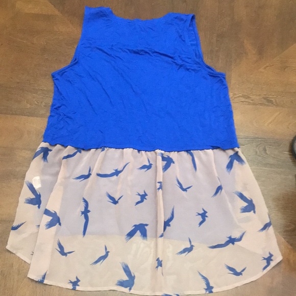 Gilli sleeveless top. Womens Medium - Picture 2 of 3